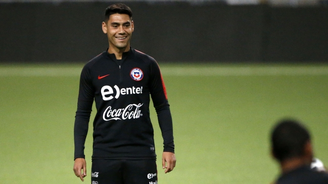 Felipe Mora quedó fuera de los amistosos de la Roja por un desgarro Felipe Mora quedó fuera de los amistosos de la Roja por un desgarro