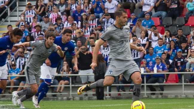 Francisco Silva jugó en derrota de Cruz Azul ante Monterrey en duelo amistoso Francisco Silva jugó en derrota de Cruz Azul ante Monterrey en duelo amistoso