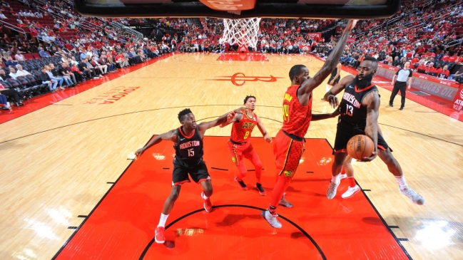 Houston Rockets derrotó a Atlanta Hawks y alcanzó la marca de 60 victorias en la NBA Houston Rockets derrotó a Atlanta Hawks y alcanzó la marca de 60 victorias en la NBA