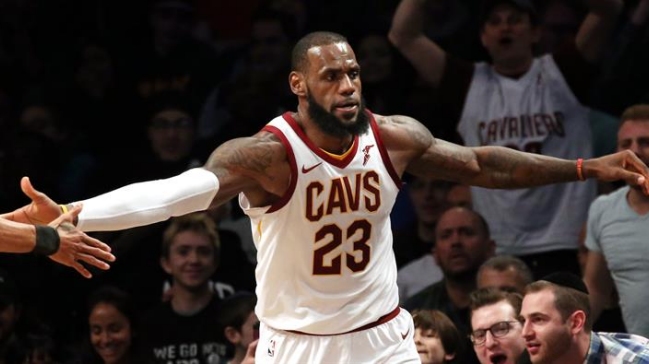 LeBron James igualó marca de Michael Jordan en triunfo de Cleveland LeBron James igualó marca de Michael Jordan en triunfo de Cleveland