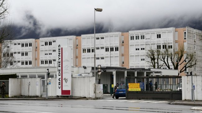Dos detenidos por intento de atropello a militares en Francia Dos detenidos por intento de atropello a militares en Francia