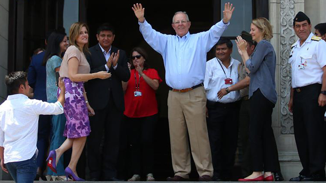 Congresista: Kuczynski sigue siendo líder del partido gobernante en Perú Congresista: Kuczynski sigue siendo líder del partido gobernante en Perú