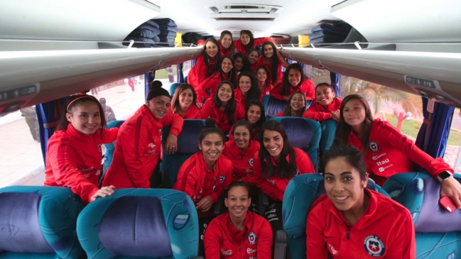 La Roja femenina se instaló en La Serena para preparar el debut en la Copa América La Roja femenina se instaló en La Serena para preparar el debut en la Copa América
