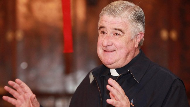 Ex alumnos maristas mantienen acusaciones y emplazan a Cristián Precht