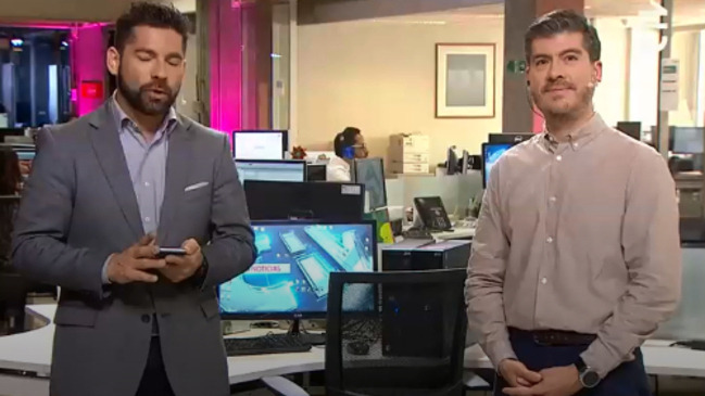 El divertido cruce frente a las cámaras que ocurrió en Chilevisión Noticias El divertido cruce frente a las cámaras que ocurrió en Chilevisión Noticias