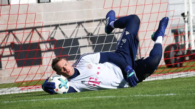 Manuel Neuer volvió a hacer fútbol tras larga lesión Manuel Neuer volvió a hacer fútbol tras larga lesión
