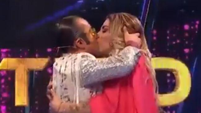 El comentado beso entre Yerko Puchento y Botota Fox El comentado beso entre Yerko Puchento y Botota Fox