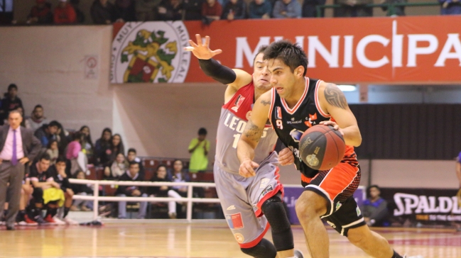 Las Ánimas tomó ventaja ante Los Leones en la final de la Liga Nacional Las Ánimas tomó ventaja ante Los Leones en la final de la Liga Nacional