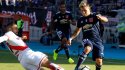 Yeferson Soteldo aumentó la ventaja de Universidad de Chile ante Curicó Unido