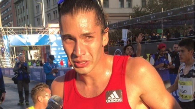 Carlos Díaz y Jennifer González ganaron los 10K del Maratón de Santiago Carlos Díaz y Jennifer González ganaron los 10K del Maratón de Santiago