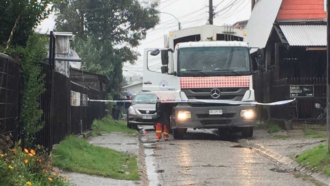 Valdivia: Encuentran cuerpo en camión recolector de basura Valdivia: Encuentran cuerpo en camión recolector de basura