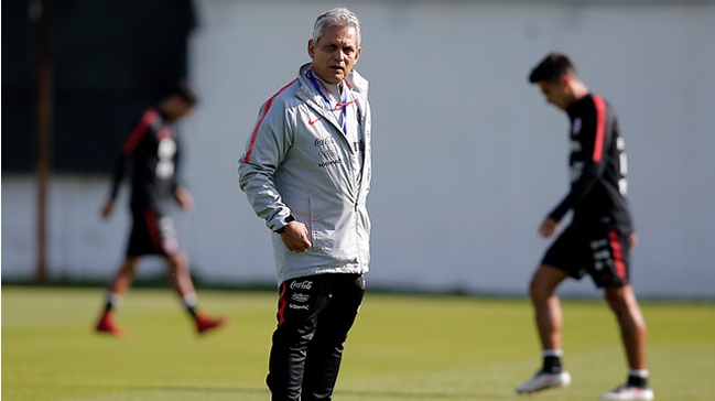 Reinaldo Rueda encabeza una nueva jornada de prácticas en el microciclo Reinaldo Rueda encabeza una nueva jornada de prácticas en el microciclo