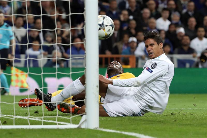 Juventus vencía 3-0 a Real Madrid hasta los últimos minutos de la revancha por cuartos de la Liga de Campeones, pero un penal transformado en gol por Cristiano Ronaldo le dio el paso a la ronda de los cuatro mejores a los Juventus vencía 3-0 a Real Madrid hasta los últimos minutos de la revancha por cuartos de la Liga de Campeones, pero un penal transformado en gol por Cristiano Ronaldo le dio el paso a la ronda de los cuatro mejores a los