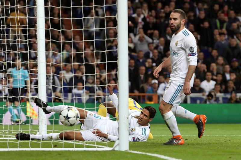 Juventus vencía 3-0 a Real Madrid hasta los últimos minutos de la revancha por cuartos de la Liga de Campeones, pero un penal transformado en gol por Cristiano Ronaldo le dio el paso a la ronda de los cuatro mejores a los Juventus vencía 3-0 a Real Madrid hasta los últimos minutos de la revancha por cuartos de la Liga de Campeones, pero un penal transformado en gol por Cristiano Ronaldo le dio el paso a la ronda de los cuatro mejores a los