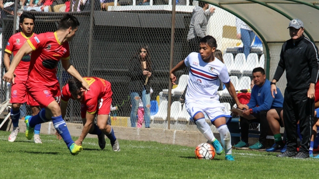 Santa Cruz igualó con Independiente de Cauquenes en el inicio de la Segunda División Santa Cruz igualó con Independiente de Cauquenes en el inicio de la Segunda División