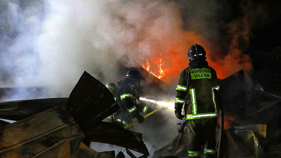 Nuevo ataque incendiario afectó a fundo en Lautaro Nuevo ataque incendiario afectó a fundo en Lautaro