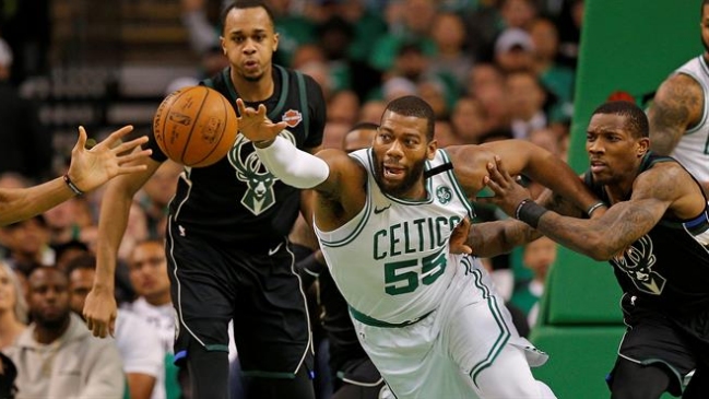 Toronto Raptors y Boston Celtics triunfaron y aumentaron su ventaja en los play-offs de la NBA Toronto Raptors y Boston Celtics triunfaron y aumentaron su ventaja en los play-offs de la NBA