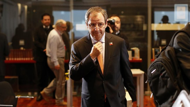 Renovación Nacional pide al ministro Varela Renovación Nacional pide al ministro Varela