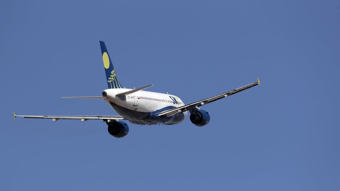 Vuelo Sky fue cancelado por desperfecto técnico en aeropuerto de Osorno Vuelo Sky fue cancelado por desperfecto técnico en aeropuerto de Osorno