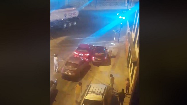 Antofagasta: Captan imprudente acción de conductor que chocó varios autos y trató de huir Antofagasta: Captan imprudente acción de conductor que chocó varios autos y trató de huir