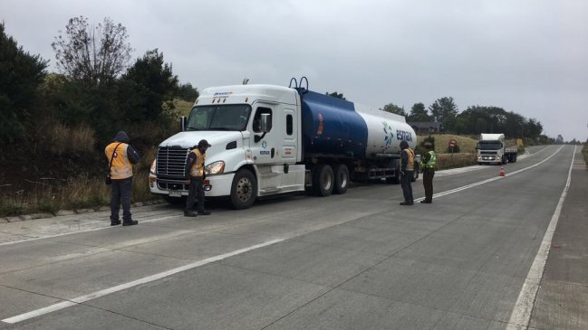 Autoridades refuerzan la fiscalización a transporte de carga en la cuesta El Venado