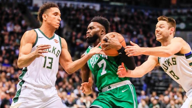 Milwaukee Bucks descontó en la serie ante Boston Celtics en los play-offs de la NBA Milwaukee Bucks descontó en la serie ante Boston Celtics en los play-offs de la NBA