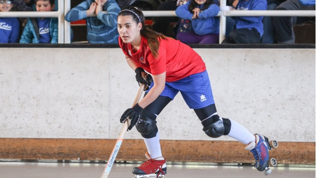 Hockista chilena Catalina Flores superó los 50 goles en España Hockista chilena Catalina Flores superó los 50 goles en España