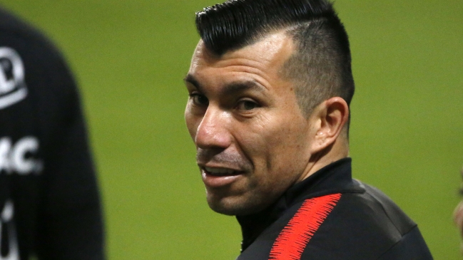 Las felicitaciones de Gary Medel para la Roja femenina Las felicitaciones de Gary Medel para la Roja femenina