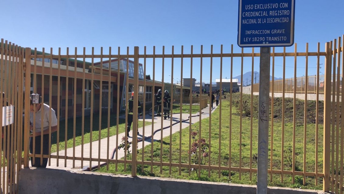 Puerto Montt: Evacuaron a 120 niños de jardín infantil por olor a gas