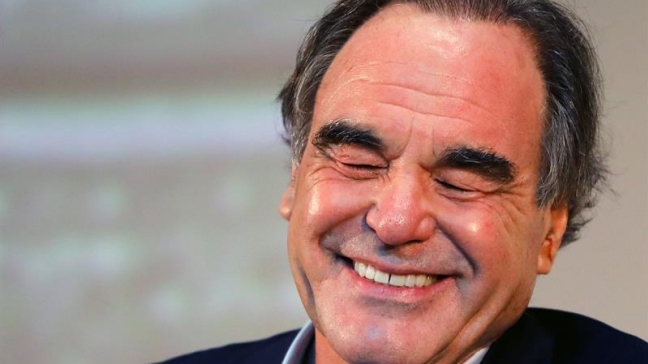 Oliver Stone arremete en Irán contra las políticas de EE.UU. en Oriente Medio Oliver Stone arremete en Irán contra las políticas de EE.UU. en Oriente Medio