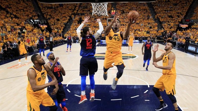 Utah Jazz pasó a semifinales de la NBA tras superar serie ante Oklahoma City Thunder Utah Jazz pasó a semifinales de la NBA tras superar serie ante Oklahoma City Thunder