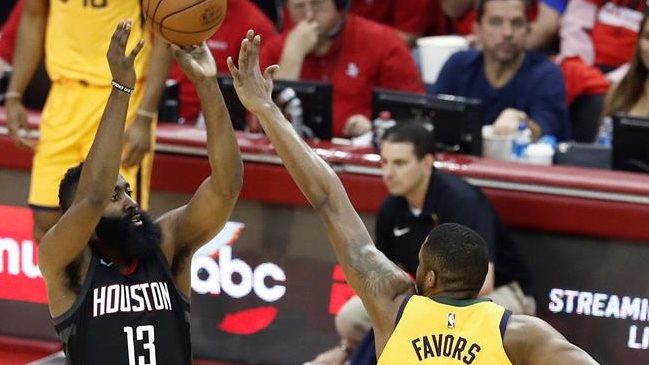 James Harden lideró primer triunfo de Houston Rockets frente a Utah Jazz James Harden lideró primer triunfo de Houston Rockets frente a Utah Jazz