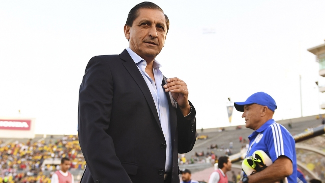 Azul Azul apuesta por Ramón Díaz para el cargo de entrenador de la U Azul Azul apuesta por Ramón Díaz para el cargo de entrenador de la U