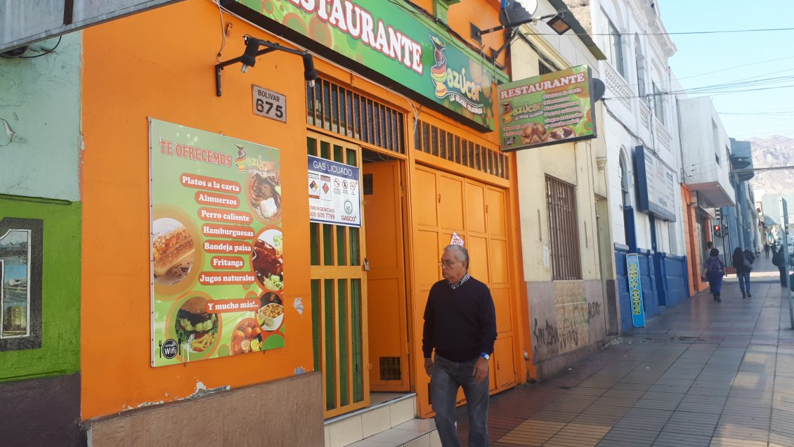 Seremi de Salud prohíbe funcionamiento de restaurante Azúcar en Antofagasta Seremi de Salud prohíbe funcionamiento de restaurante Azúcar en Antofagasta