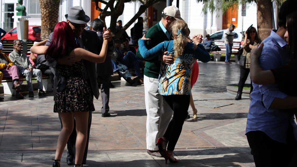 La elegancia del tango se toma la Plaza de Armas de Antofagasta La elegancia del tango se toma la Plaza de Armas de Antofagasta
