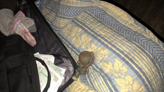Hombre amenazó a su esposa con Hombre amenazó a su esposa con