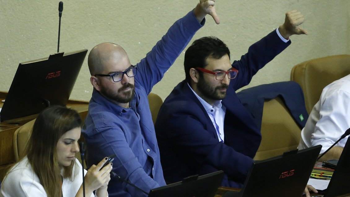 Frente Amplio pone en duda participación en comisión de Salud del Gobierno