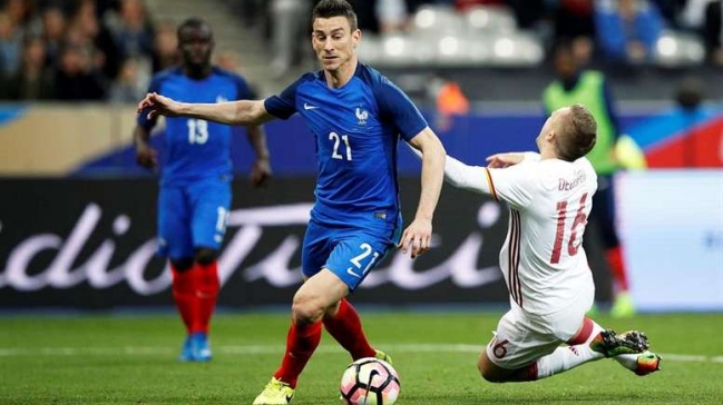 Confirmado: Laurent Koscielny pasará por quirófano y se perderá el Mundial Confirmado: Laurent Koscielny pasará por quirófano y se perderá el Mundial