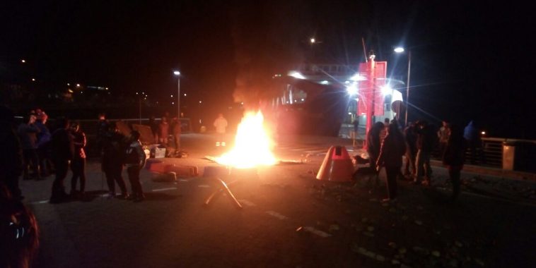 Aysén: Intendenta viaja a negociar fin de toma iniciada por pescadores artesanales