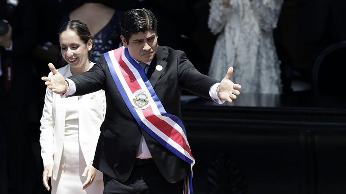Carlos Alvarado juró como presidente de Costa Rica por cuatro años