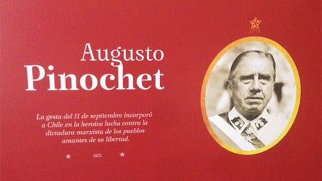 Piden renuncia a director del Museo Histórico Nacional por incluir imagen de Pinochet Piden renuncia a director del Museo Histórico Nacional por incluir imagen de Pinochet