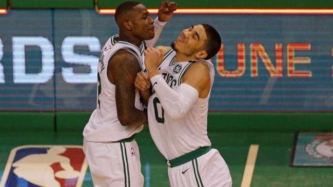 Boston Celtics avanzó a la final del Este tras vibrante definición ante Philadelphia 76ers Boston Celtics avanzó a la final del Este tras vibrante definición ante Philadelphia 76ers