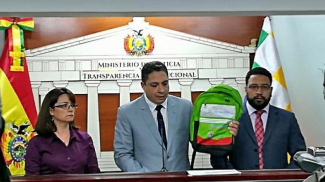 Bolivia: Ordenan prisión para alcalde por compra irregular de mochilas escolares