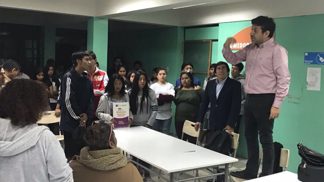 Arica: Estudiantes del Liceo Agrícola depusieron toma tras diez días de movilización Arica: Estudiantes del Liceo Agrícola depusieron toma tras diez días de movilización