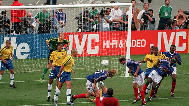 Platini reveló que existieron artimañas para que la final del Mundial de 1998 fuese Francia-Brasil Platini reveló que existieron artimañas para que la final del Mundial de 1998 fuese Francia-Brasil