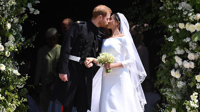 Príncipe Enrique y Meghan Markle dan el Príncipe Enrique y Meghan Markle dan el