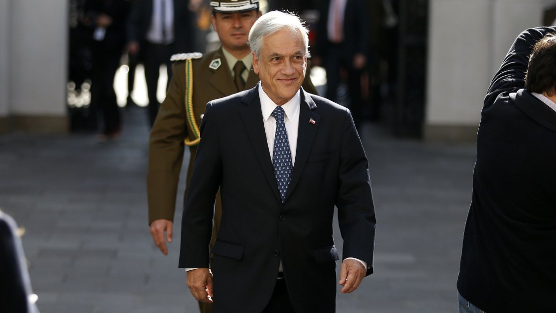 Presidente Piñera presenta Presidente Piñera presenta