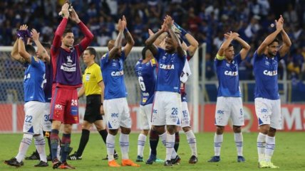  Cruzeiro venció a Racing y ganó el Grupo E  