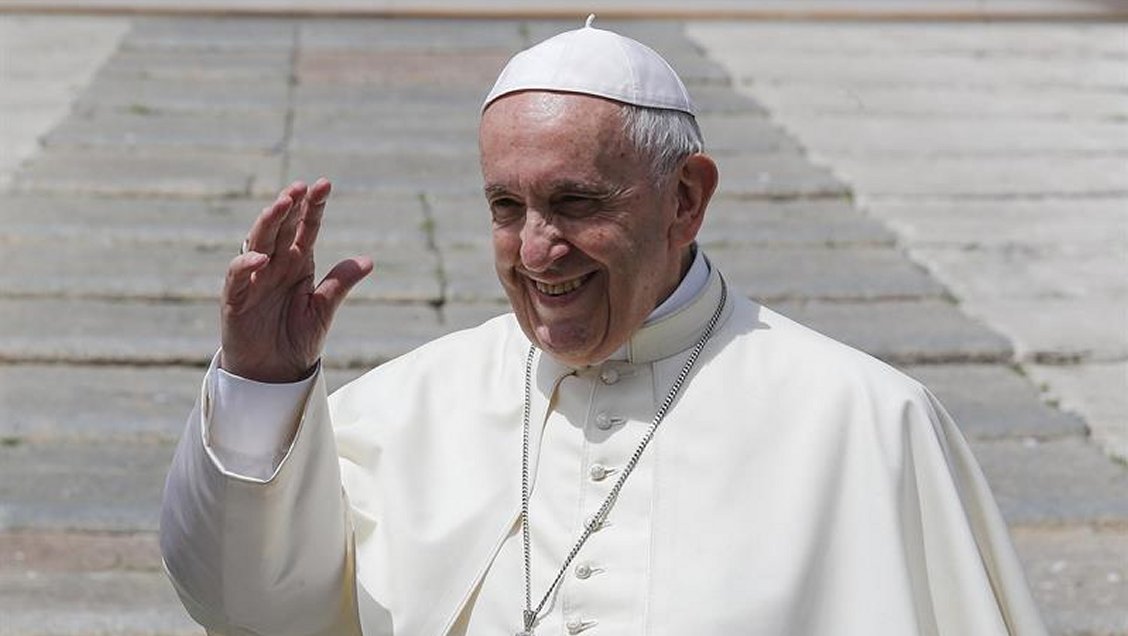 El papa pide a católicos chinos 