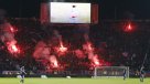 Hinchas hicieron rayados contra Azul Azul en las afueras del CDA